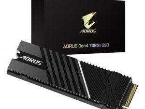 Gigabyte AORUS Gen4 7000s 2TB NVMe SSD GP-AG70S2TB